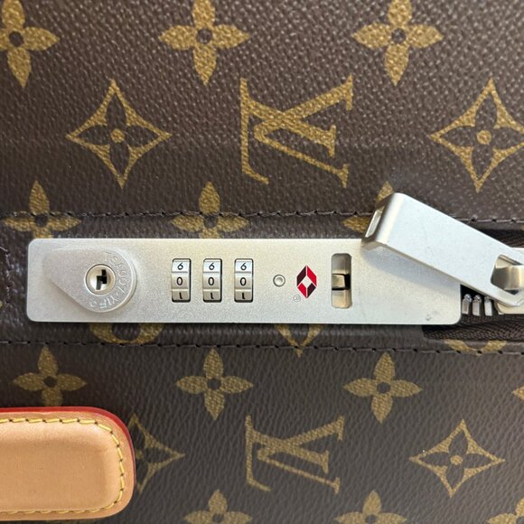 Louis Vuitton - Horizon 50 Monogram Spinner Suitcase - Picture 11 of 16